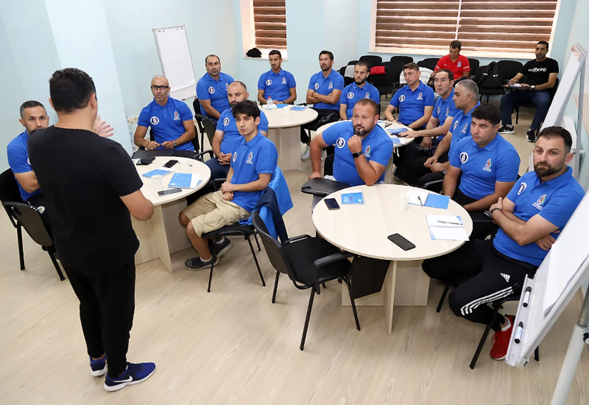 Azərbaycan millisinin sabiq futbolçuları məşqçi kursuna qatılıblar