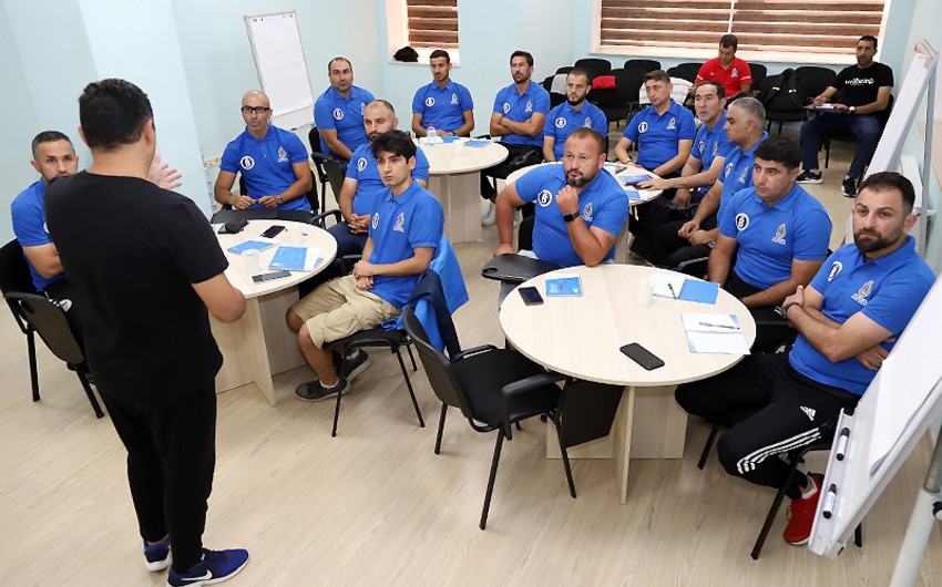 Azərbaycan millisinin sabiq futbolçuları məşqçi kursuna qatılıblar