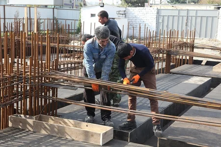 Azərbaycanda nazirlik tikinti şirkətində işləri məcburi qaydada dayandırıb