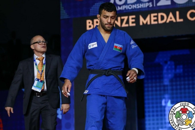 Böyük Dəbilqə: Səid Mollayi gümüş, Hidayət Heydərov bürünc medal qazanıb