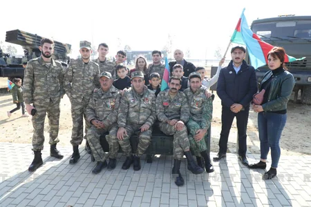 Парк военных трофеев в День Победы - ФОТОРЕПОРТАЖ