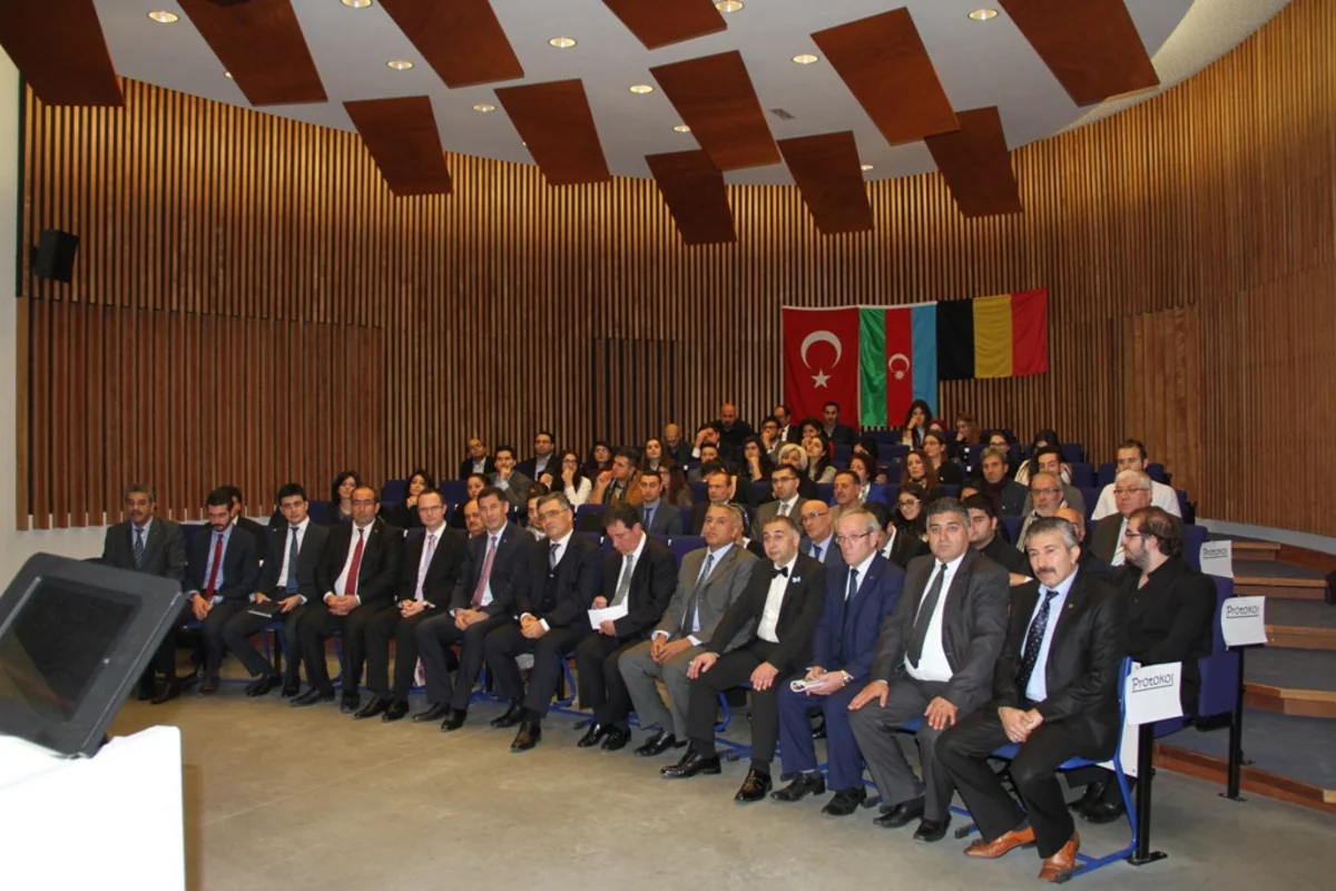 Brüsseldə “Qarabağda üç nəsil, bir soyqırım” adlı fotosərgi və konfrans keçirilib