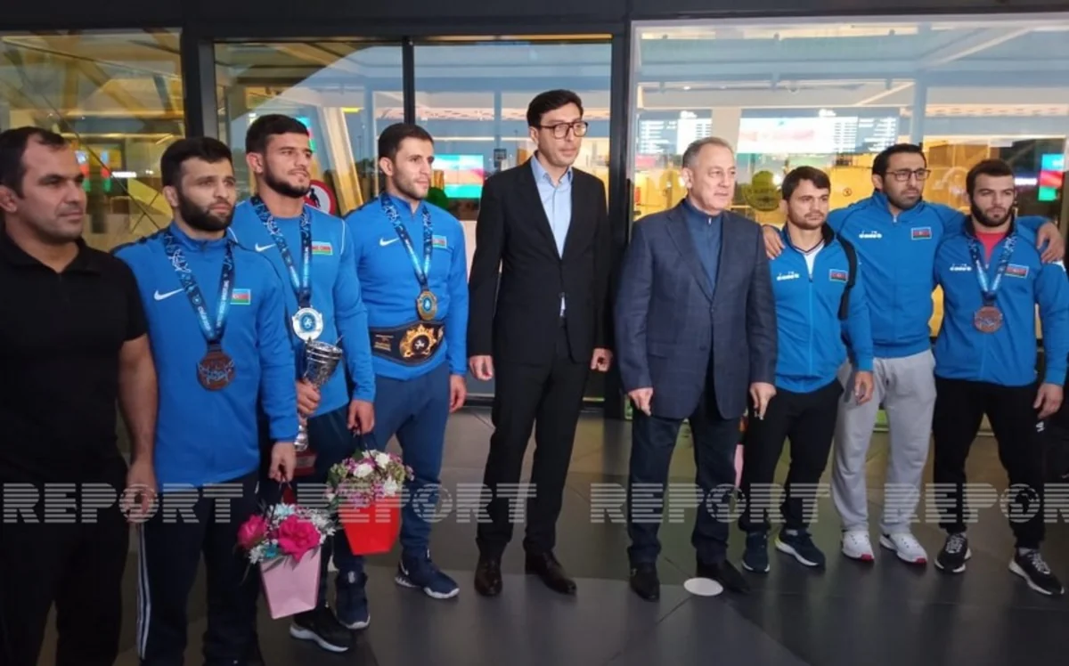 Dünya çempionu Fərid Qayıbovun idmançıları qarşılamasını örnək addım hesab edib