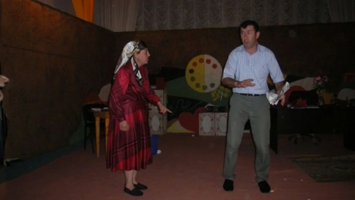 Füzuli Teatrında Həmyerlilər” tamaşası nümayiş etdirilib