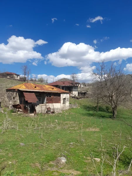 ANAMA: Laçında bir nəfərin xəsarət alması ilə nəticələnən mina partlayışı yaşayış evinin girişində olub