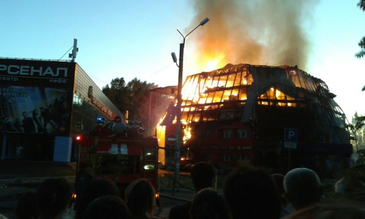 В Батуми сгорел ночной клуб, есть пострадавшие