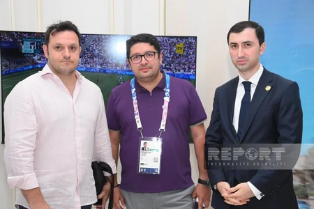 Parisdəki “Azərbaycan Olimpiya Evi”ndə idmançılarla görüş keçirilib