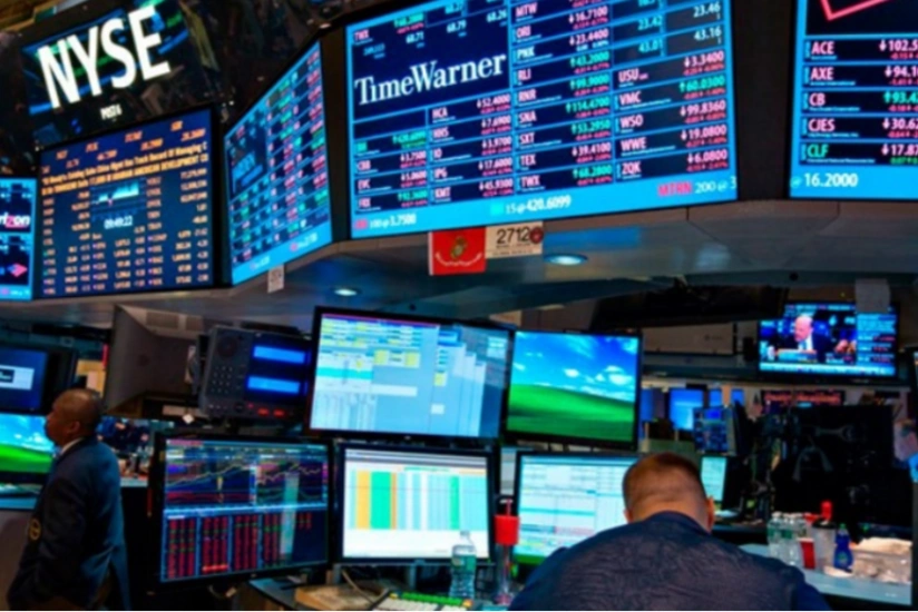 В Нью-Йорке ключевые индексы понизились