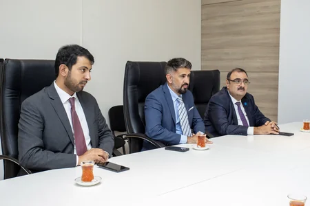Azerbaijan discusses construction of energy storage systems with Masdar