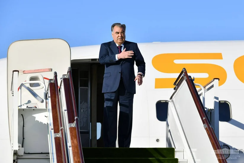 Президент Таджикистана посетит с визитом Азербайджан