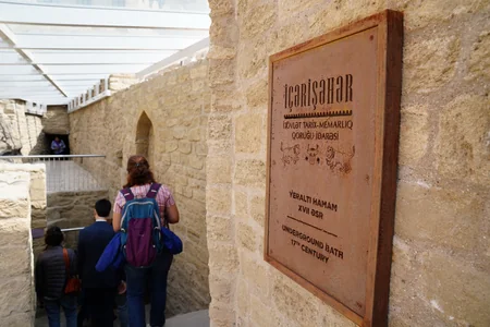 UNESCO yanında Beynəlxalq Şuranın nümayəndələri İçərişəhəri ziyarət ediblər