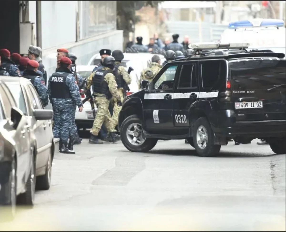 В Армении родственники убитого следователя перерезали горло раненым в больнице - ОБНОВЛЕНО