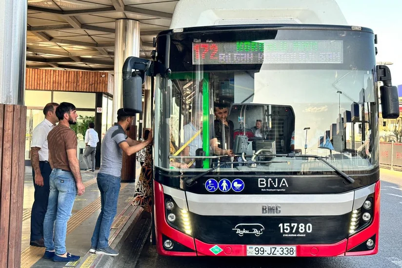 172 nömrəli marşrut xətti üzrə böyüktutumlu avtobuslar istifadəyə verilib