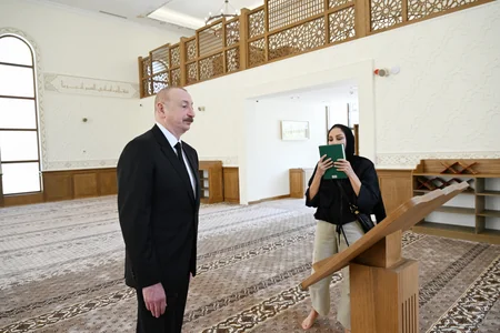 Президент и первая леди приняли участие в открытии мечети села Дашалты в Шуше
