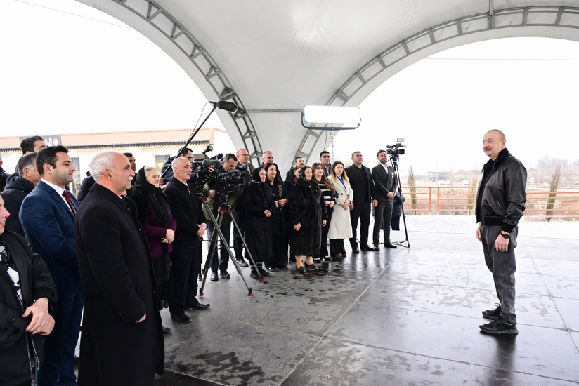 İlham Əliyev Xocalının Ballıca kəndində bir qrup sakinlə görüşüb - YENİLƏNİB-2