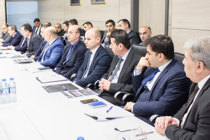 В Баку группа экспертов обсудила вопрос разработки долгосрочной энергетической стратегии