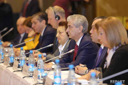 Əmək və Əhalinin Sosial Müdafiəsi Nazirliyinin 100 illiyinə həsr olunmuş beynəlxalq elmi-praktik konfrans keçirilib