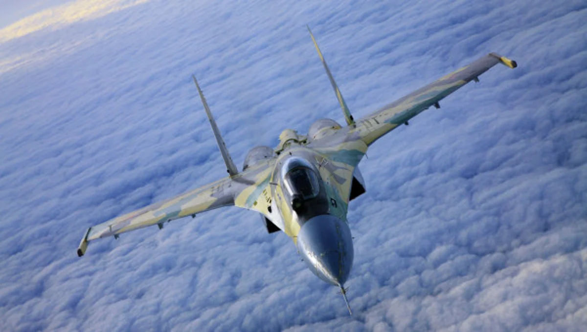 Россия ведет переговоры с ОАЭ о поставках истребителей Су-35