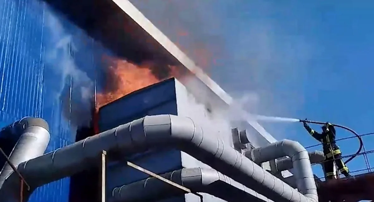 Bakıda zavodun ərazisində yanğın olub