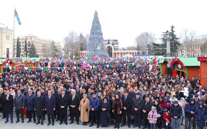 Gəncədə ümumşəhər bayram tədbiri keçirilib - FOTO
