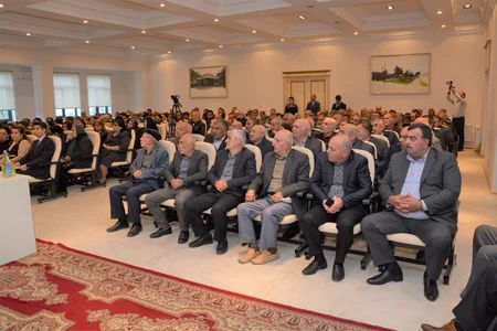 İcra başçısı Türkanda sakinlərlə görüşüb