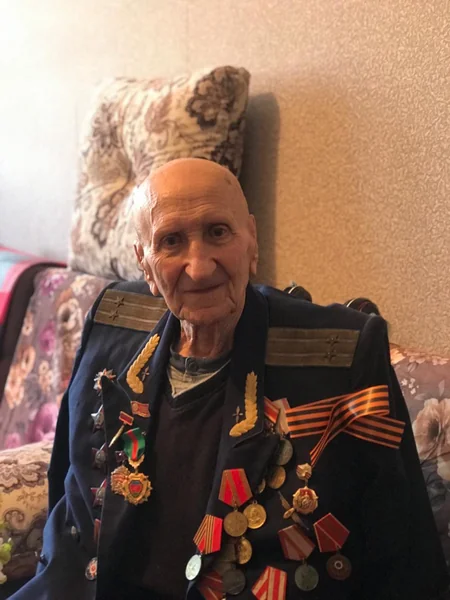 AzTV əməkdaşları müharibə veteranlarını təbrik edib