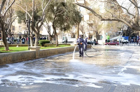 Bakının 545 küçəsi yuyulub