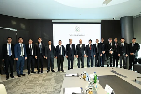 PowerChina Group şirkəti ilə bərpa olunan enerji sahəsində birgə layihələr müzakirə olunub