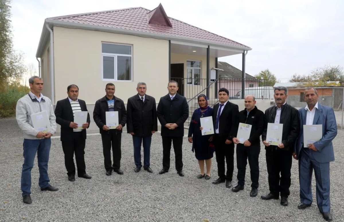 Nazirlik: 9 rayonda şəhid ailələri və Qarabağ əlillərinə ev verilib