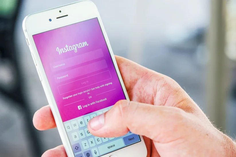 “Instagram” selfiləri depressiyaya səbəb ola bilər