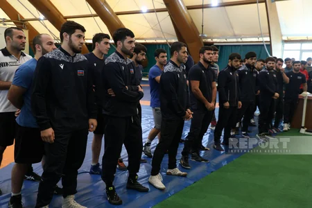 Azərbaycan millisi Bakıda keçiriləcək Dünya Kubokuna hazırlaşır