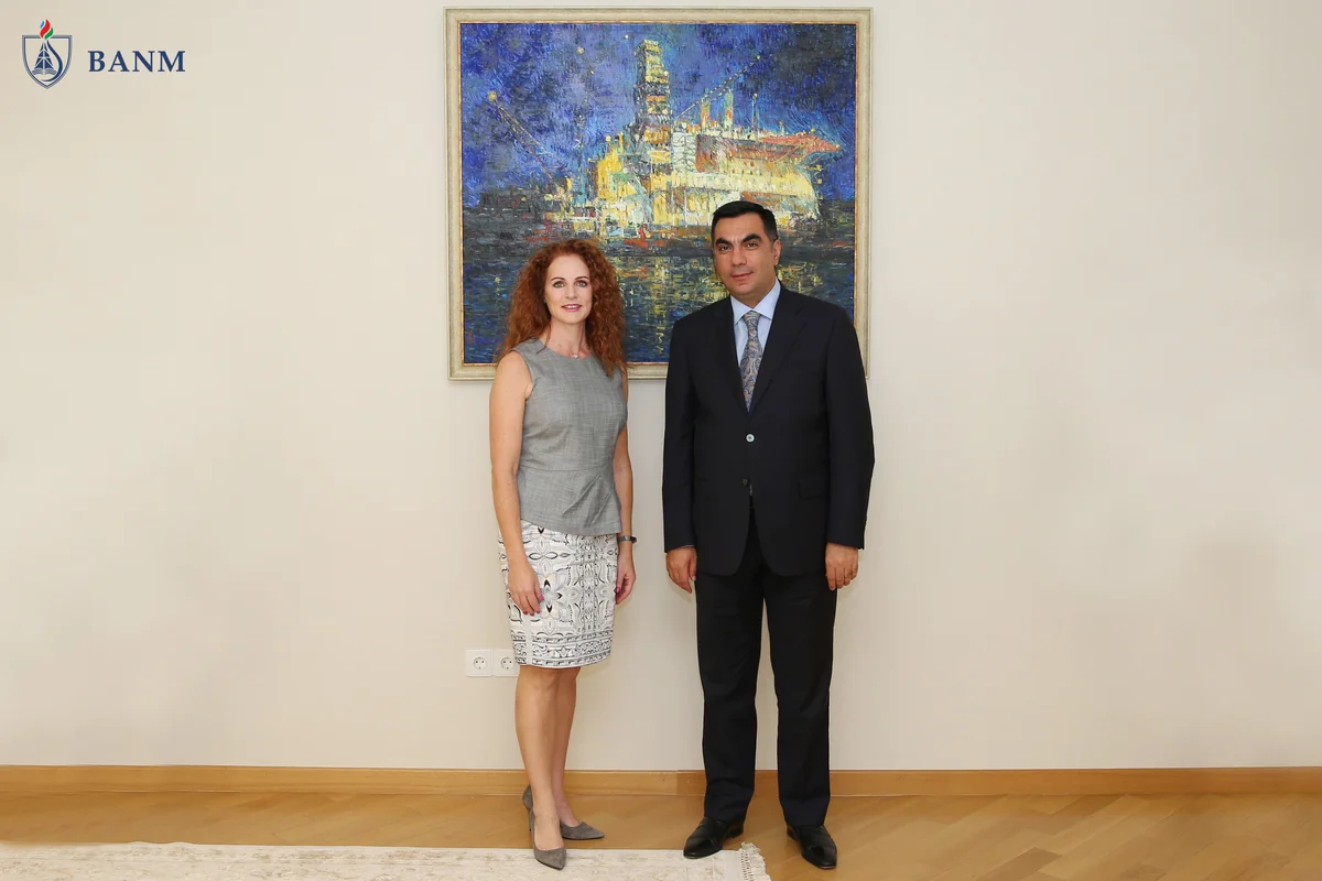 Elmar Qasımov Neft Mühəndisləri Cəmiyyətinin prezidenti ilə görüşüb
