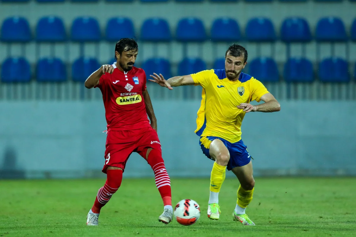 Zirə Azərbaycan millisinin futbolçusunu transferə çıxarıb