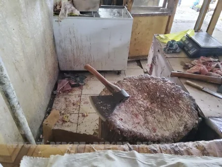 Kürdəmirdə bazarda sanitar qaydaların kobud şəkildə pozulması aşkarlanıb