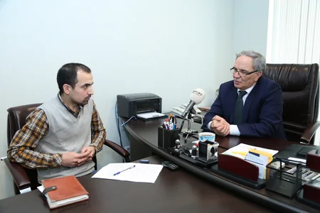 Əflatun Amaşov: “İstərdik ki, saytlarda çalışan yaradıcı əməkdaşlar ədəbi dil üzrə attestasiyadan keçsinlər” - MÜSAHİBƏ