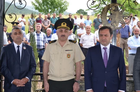 Şəhidin ad günü məzarı yanında qeyd olunub