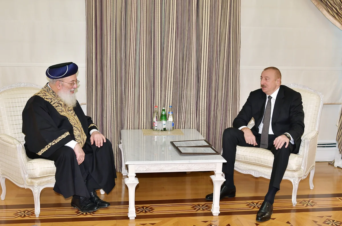 President Ilham Aliyev received Sephardic Chief Rabbi of Jerusalem
