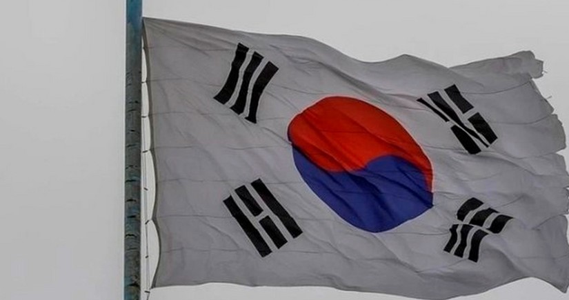 6 Americans detained in South Korea for trying to send rice and Bibles to North Korea by sea