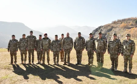 Ali Baş Komandan İlham Əliyev Şuşada hərbçilər qarşısında çıxış edib