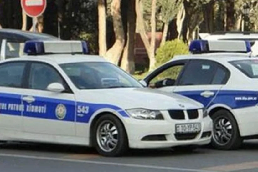 Xırdalanda yol patrul xidmətinin əməkdaşları qəzaya uğrayıb