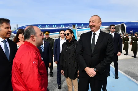 Prezident İlham Əliyev Türkiyədə işgüzar səfərdədir
