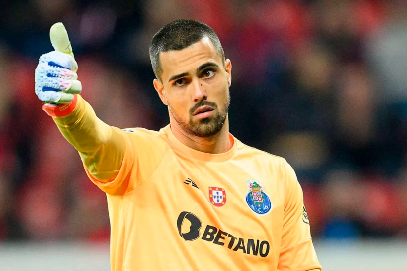 Portuqaliya millisinin qapıçısı Mançester Sitiyə transfer oluna bilər