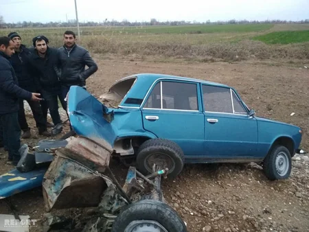 Ağcabədidə baş verən yol qəzasında iki nəfər xəsarət alıb - FOTO