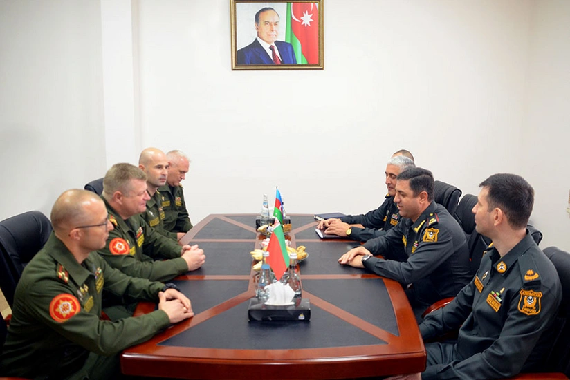 Azerbaijani, Belarusian military officials meet in Baku