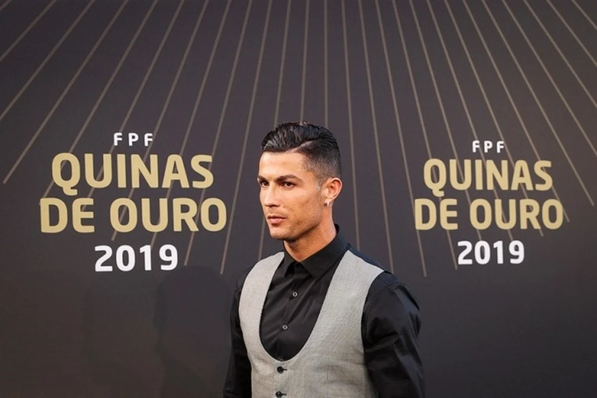 Ronaldu 10-cu dəfə ilin ən yaxşı futbolçusu seçilib