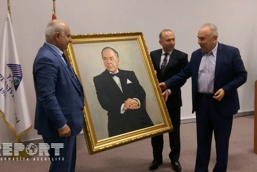 İstanbulda Heydər Əliyevin xatirəsinə həsr olunmuş tədbir keçirilib