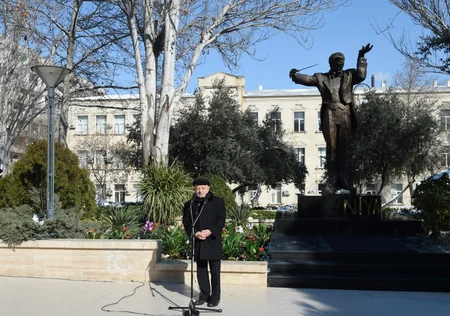 Prezident İlham Əliyev maestro Niyazinin Bakıda abidəsinin açılış mərasimində iştirak edib - YENİLƏNİB