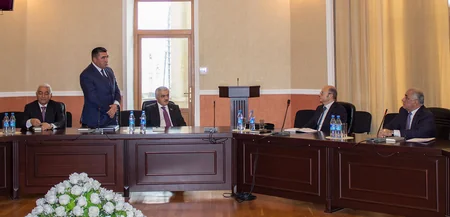 Azərbaycanın yeni energetika naziri nazirliyin kollektivinə təqdim olunub