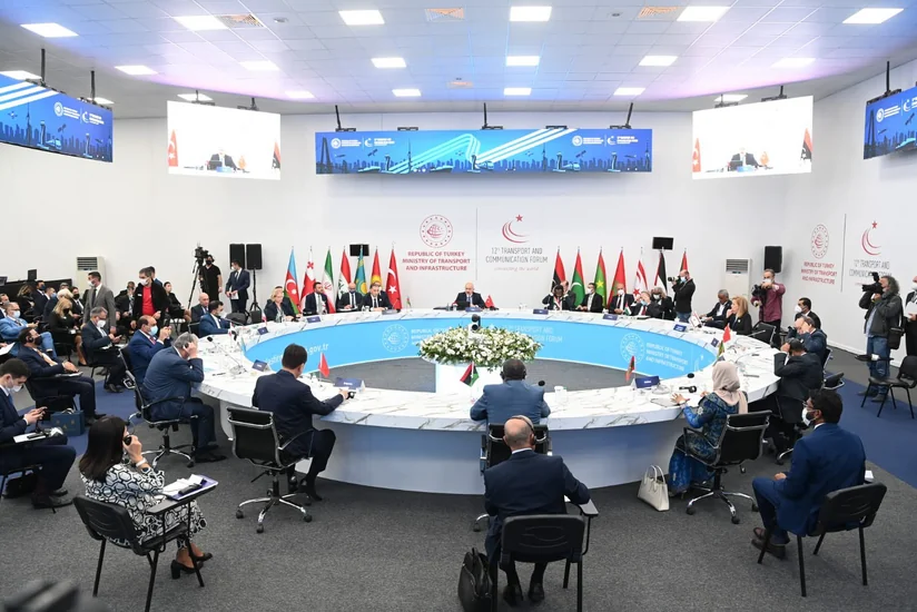 Rəşad Nəbiyev Nəqliyyat və Kommunikasiya Şurasının iclasında iştirak edir