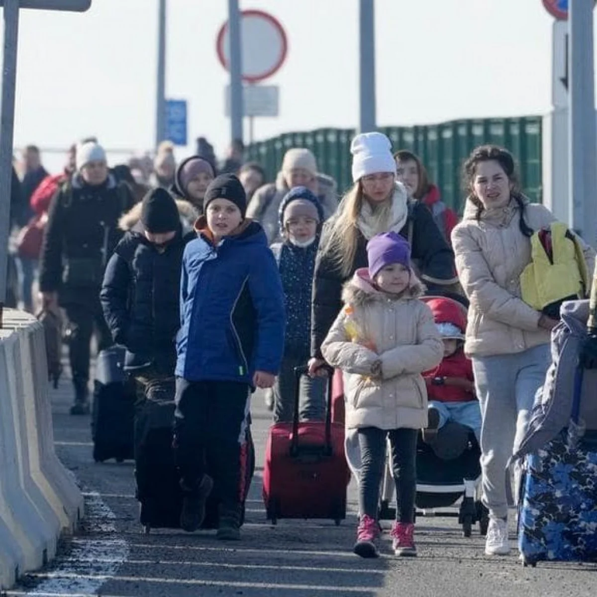 BMT: Ukraynanı 2 milyondan çox insan tərk edib